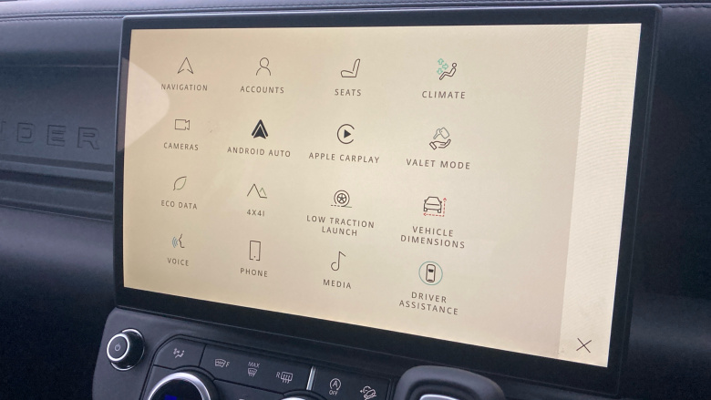 Land Rover Defender 3.0 D250 X-Dynamic HSE 110 5dr Auto Diesel Estate